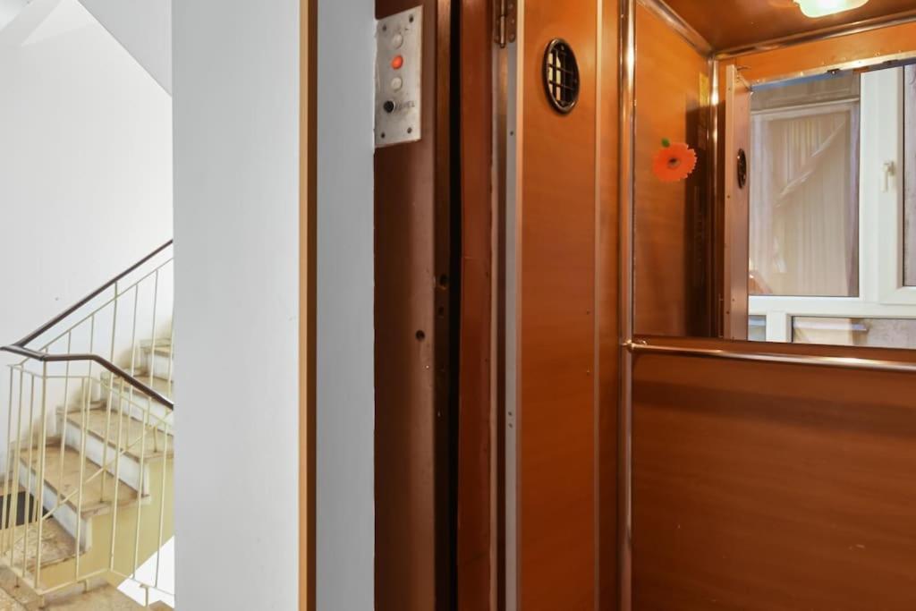 Mysa Modern Studio * Near Cismigiu Park * Netflix Бухарест Экстерьер фото